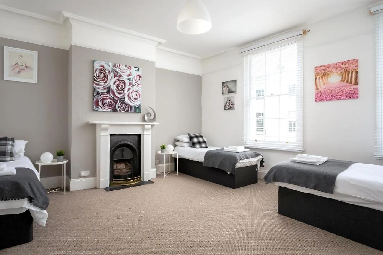 St George'S Place - Fab Cheltenham Town House Villa