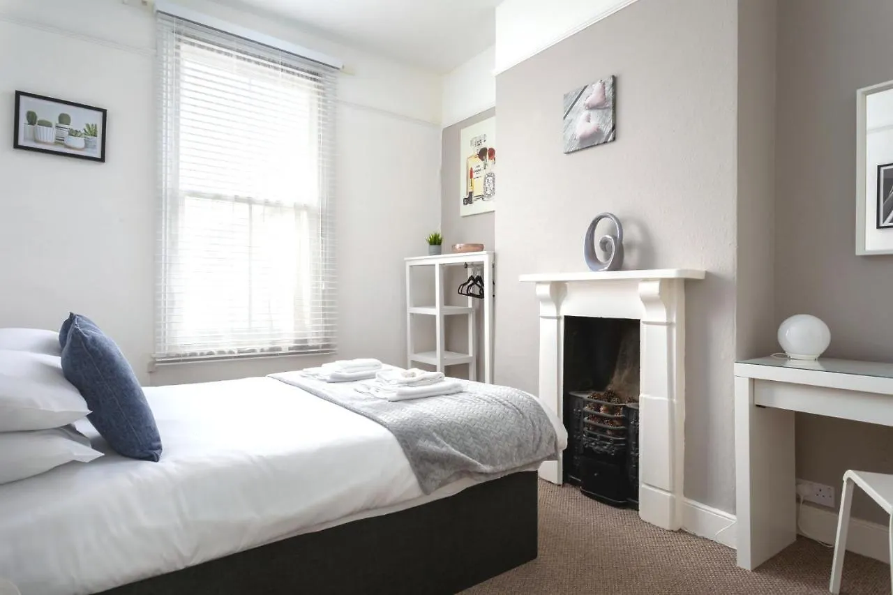 St George'S Place - Fab Cheltenham Town House Villa